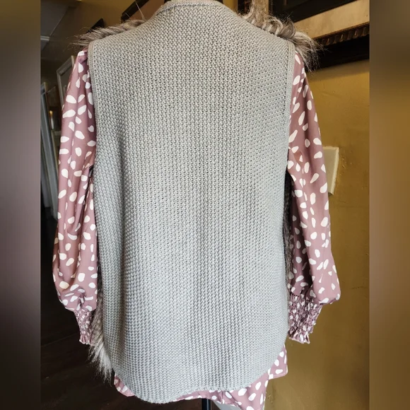 Pink Republic Charcoal Grey Faux Fur Vest Women's Sz (M) NWOT - Picture 5 of 7